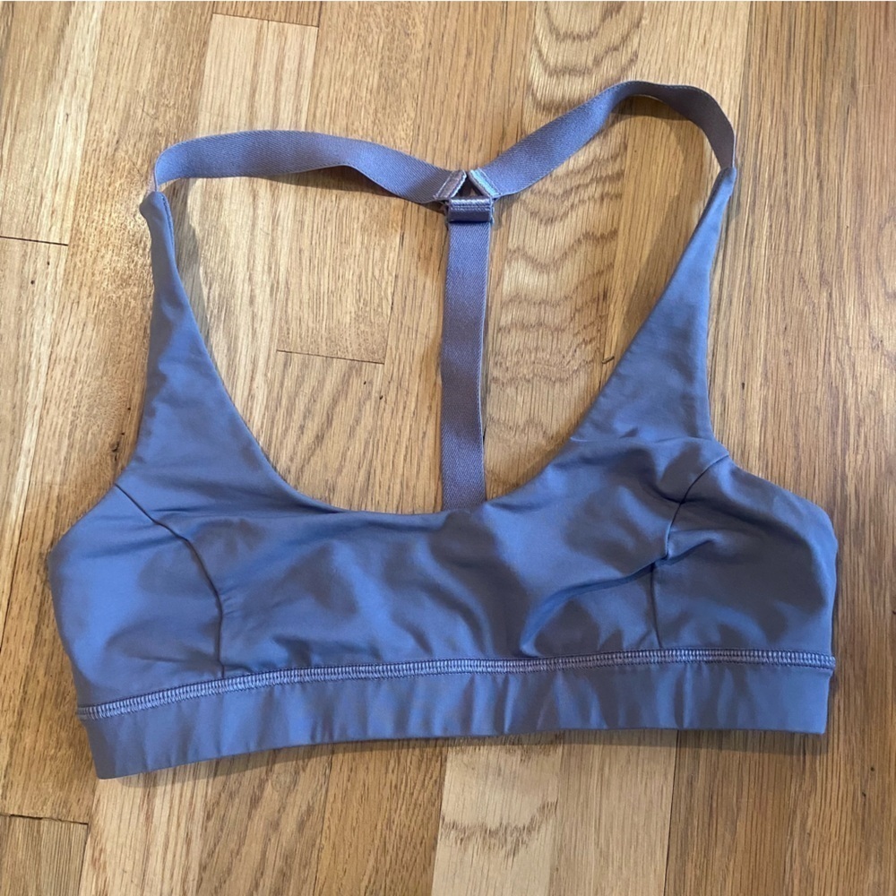Lululemon womens soft purple sports bra size 6